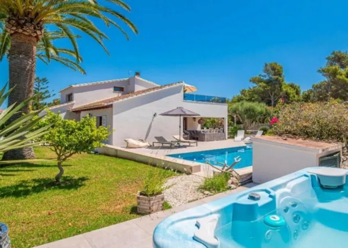 Фото Villa En Una Ubicacion Perfecta En Noria Riera Biniatap de Dalt